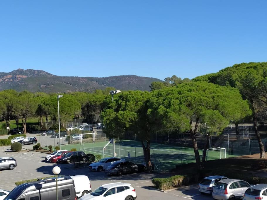 Ideal Saint Raphael Piscine Clim Parking Apartment Bagian luar foto