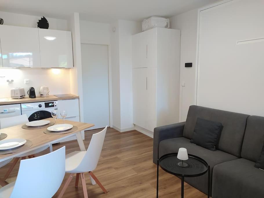 Ideal Saint Raphael Piscine Clim Parking Apartment Bagian luar foto